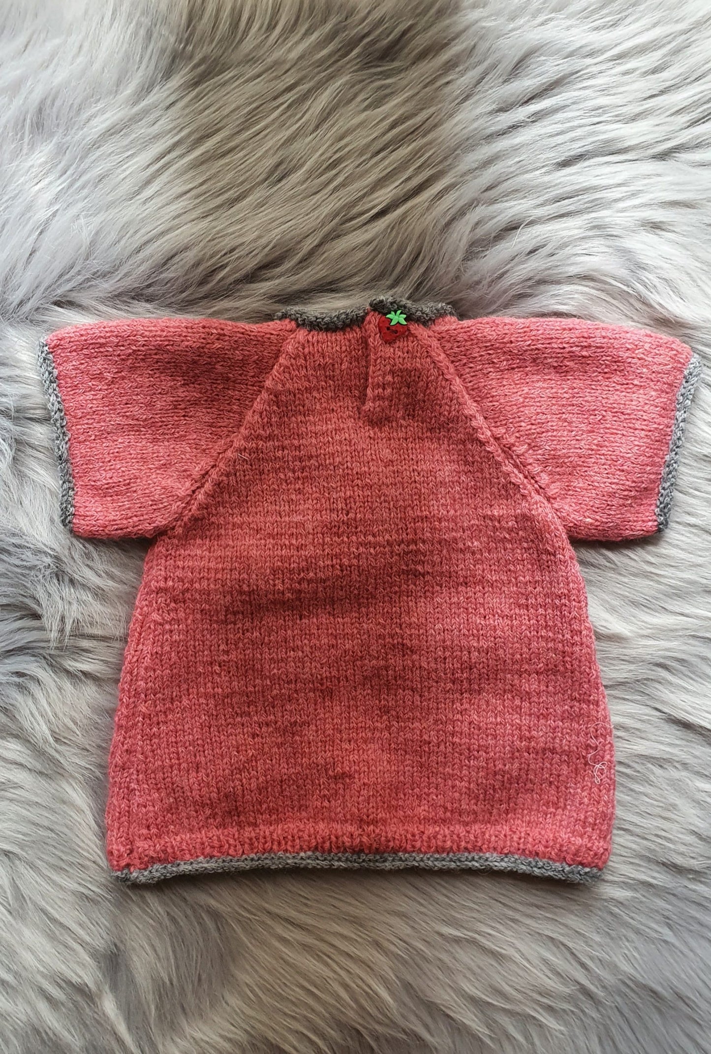 Robe de couleur rose avec sa poche - 1 mois Les P'tits Baby