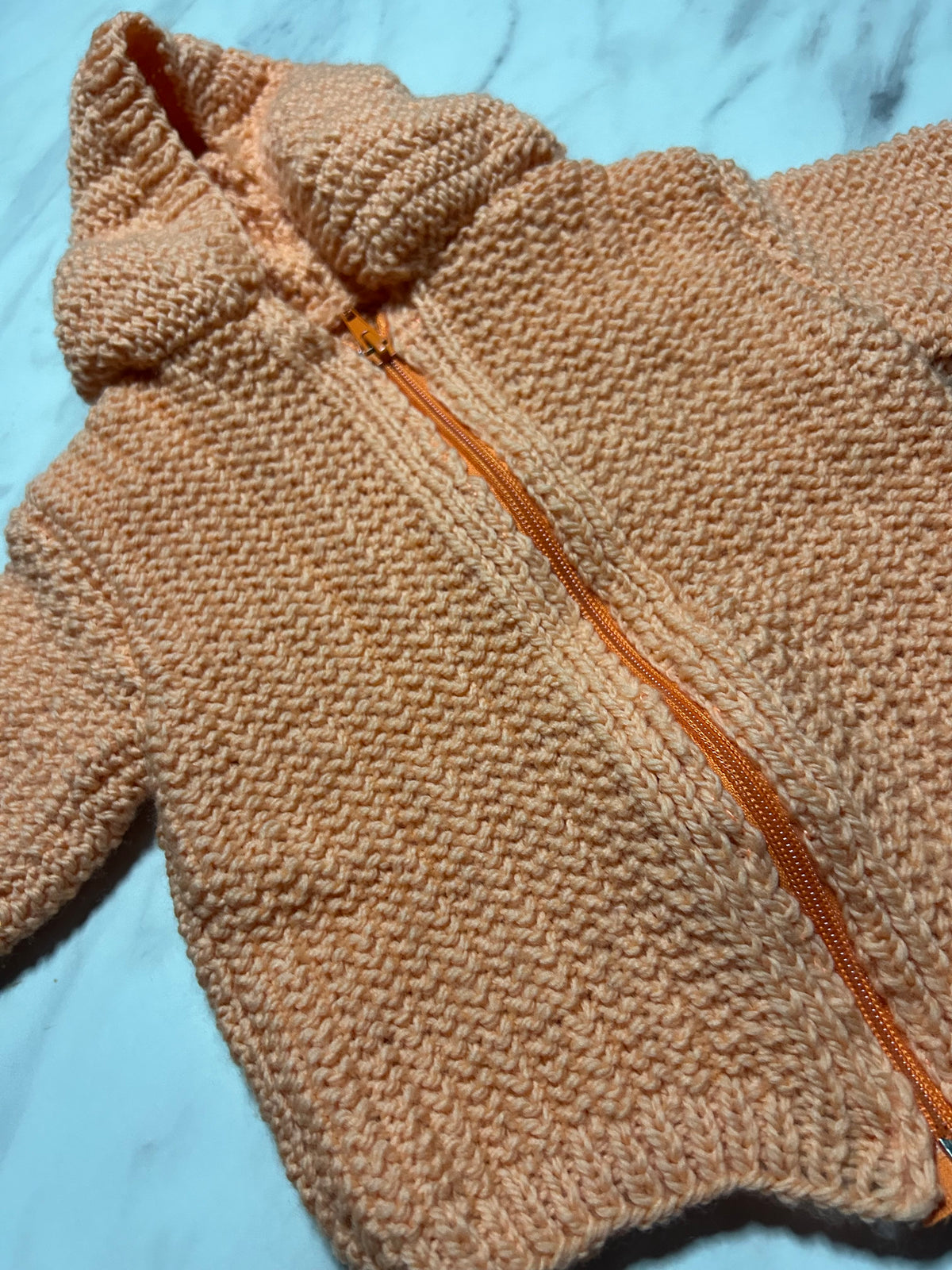 Gilet à capuche zippé couleur abricot - 3 mois (Copie)